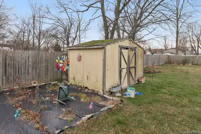 182 Evergreen Avenue, Brentwood, NY 11717 - Photo 50