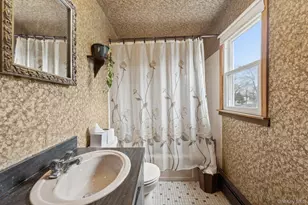 182 Evergreen Ave, Brentwood, NY 11717 - Photo 36