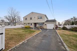 182 Evergreen Ave, Brentwood, NY 11717 - Photo 2