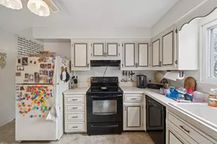 182 Evergreen Ave, Brentwood, NY 11717 - Photo 18