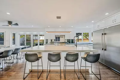 11 Chivalry Lane, Nesconset, NY 11767 - Photo 10