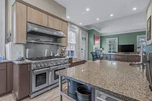 29 Center Dr, Douglaston, NY 11363 - Photo 14