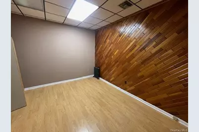 56-19 Metropolitan Avenue, Ridgewood, NY 11385 - Photo 8