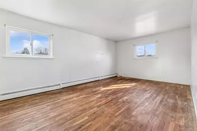 105 Loop Drive, Sayville, NY 11782 - Photo 18