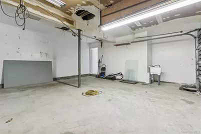 105 Loop Drive, Sayville, NY 11782 - Photo 40