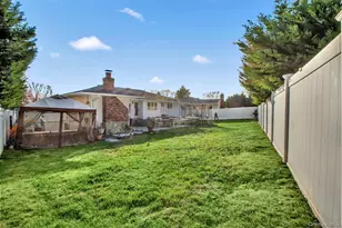 78 Redwood Ln, Massapequa Park, NY 11762 - Photo 24