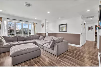 78 Redwood Lane, Massapequa Park, NY 11762 - Photo 4