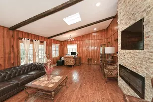 60 Connecticut Ave, Freeport, NY 11520 - Photo 20