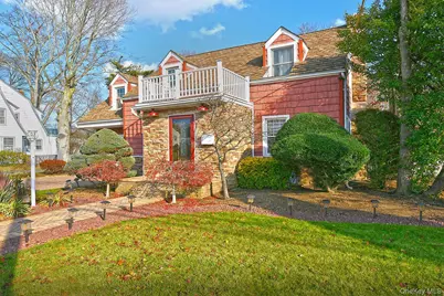 60 Connecticut Avenue, Freeport, NY 11520 - Photo 2