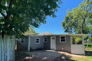 253 E 17th St, Huntington Station, NY 11746 - Photo 8