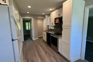 253 E 17th St, Huntington Station, NY 11746 - Photo 2