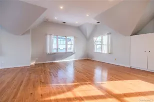 168-23 Powells Cove Blvd, Whitestone, NY 11357 - Photo 20