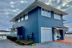 131 6th St, Greenport, NY 11944 - Photo 20