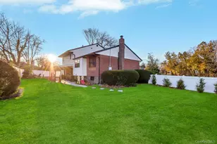 8 Barbara Ln, Jericho, NY 11753 - Photo 2