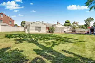 2480 Fir Ct, East Meadow, NY 11554 - Photo 28