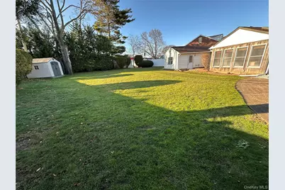 2480 Fir Court, East Meadow, NY 11554 - Photo 30