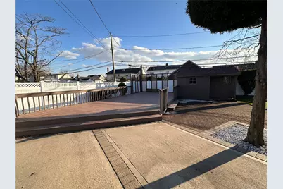 2480 Fir Court, East Meadow, NY 11554 - Photo 24