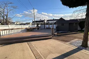 2480 Fir Ct, East Meadow, NY 11554 - Photo 24