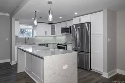 100 Glen Street #N2322, Glen Cove, NY 11542 - Photo 2