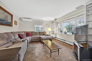 1 Tracy Dr, Huntington, NY 11743 - Photo 4