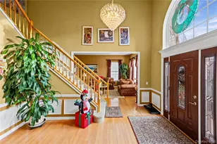 4 Avolet Ct, Mount Sinai, NY 11766 - Photo 2