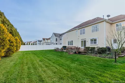 4 Avolet Court, Mount Sinai, NY 11766 - Photo 32