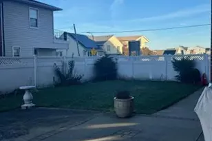 855 E Broadway, Long Beach, NY 11561 - Photo 20