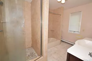2 Aster Dr, New Hyde Park, NY 11040 - Photo 16