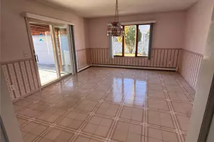 210 Schoenfeld Blvd, Patchogue, NY 11772 - Photo 8