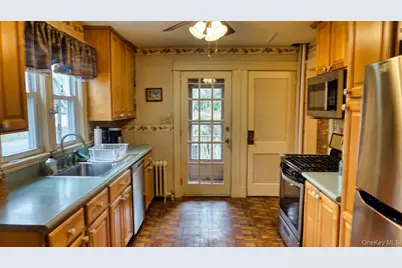 64 Ketewamoke Avenue, Babylon, NY 11702 - Photo 18