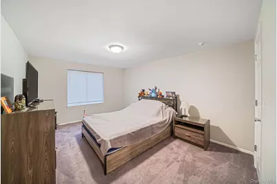 268 Brettonwoods Drive, Coram, NY 11727 - Photo 14