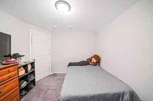 268 Brettonwoods Dr, Coram, NY 11727 - Photo 18