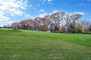 268 Brettonwoods Dr, Coram, NY 11727 - Photo 26