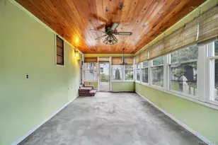 203 Green Valley Rd, East Meadow, NY 11554 - Photo 22