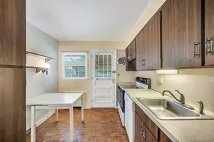 203 Green Valley Rd, East Meadow, NY 11554 - Photo 8