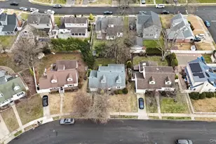 203 Green Valley Rd, East Meadow, NY 11554 - Photo 28