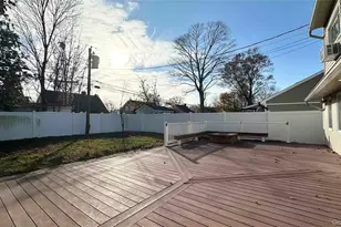 34 Marksman Ln, Levittown, NY 11756 - Photo 14