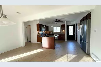 34 Marksman Lane, Levittown, NY 11756 - Photo 2