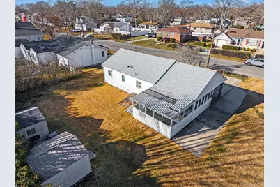 32 Flintlock Drive, Shirley, NY 11967 - Photo 16