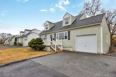 842 Brook Street, West Babylon, NY 11704 - Photo 6