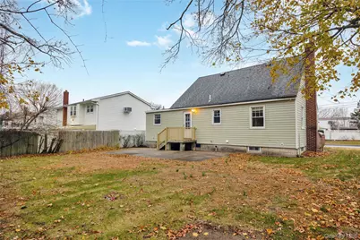 842 Brook Street, West Babylon, NY 11704 - Photo 14