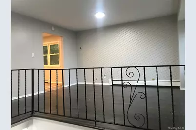 [Address not provided], Bayport, NY 11705 - Photo 4