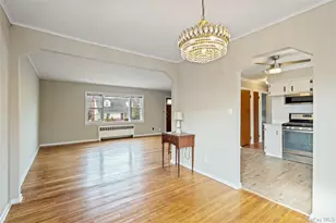 178 Farnum Blvd, Franklin Square, NY 11010 - Photo 10