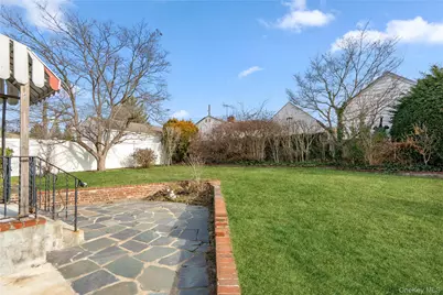 178 Farnum Boulevard, Franklin Square, NY 11010 - Photo 24