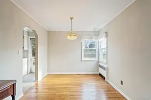 178 Farnum Blvd, Franklin Square, NY 11010 - Photo 8