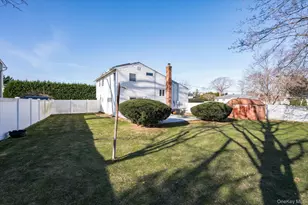 1 Shawnee Ln, Commack, NY 11725 - Photo 24