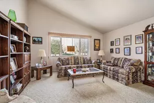 1 Shawnee Ln, Commack, NY 11725 - Photo 8