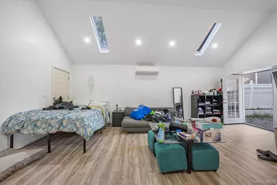 1526 Kennellworth Place, Bronx, NY 10465 - Photo 20