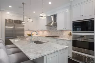 3000 Royal Ct, North Hills, NY 11040 - Photo 8