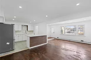10 S 30th St, Wyandanch, NY 11798 - Photo 18